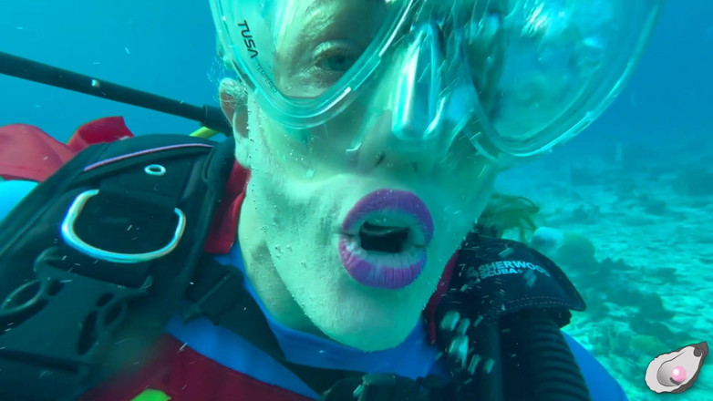 Mistress Pink Pearl: Pertemuan Supergirl Sama Gurita Paling Sange di Bonaire