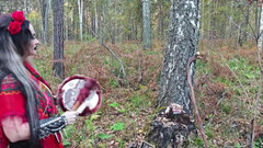 Princess18_: Een bosheks voert rituelen uit, verleidt een man en neukt...