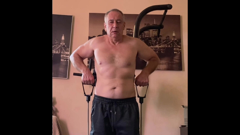 Alex Art: Comme un haltère, seulement un pénis