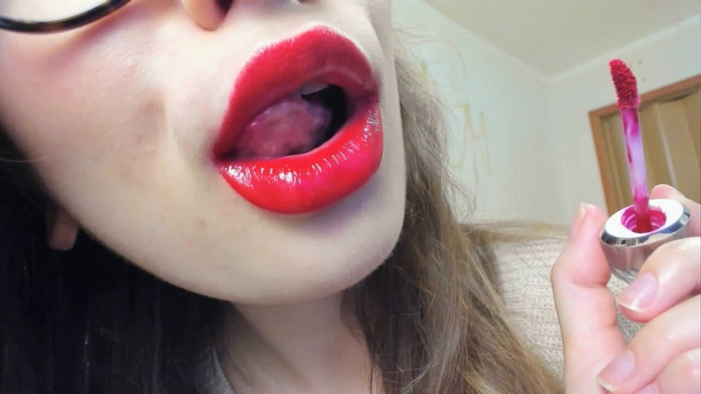 Rarible Diamond: 给很多红色的口红