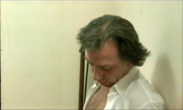 Rocco Siffredi and Friends: Baise torride et excitante dans le vestiaire pour une blonde...