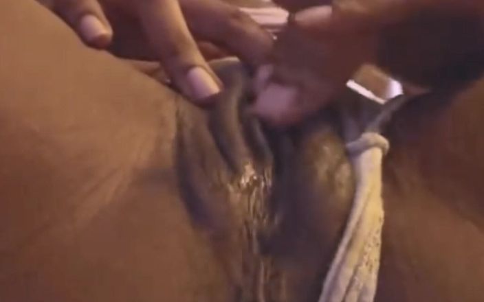 JuicyAfriqueen: Dildoqueen nekontrolovatelně masturbuje