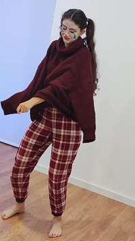 JoI 정액을 자위하는 가장 섹시한 광대 스트립쇼 샤나