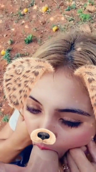 Loira Latina Chupando Pau