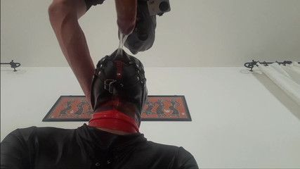 LauraOnHeels: Laura заткнула рот кляпом во рту, трахнули в глотку в течение длительного времени и глотает сперму