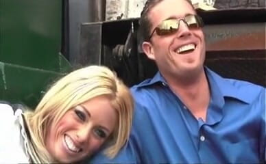 American Idol X: Красива блондинка з великими цицьками лиже кицьку, трахає кицьку... Сперма в рот