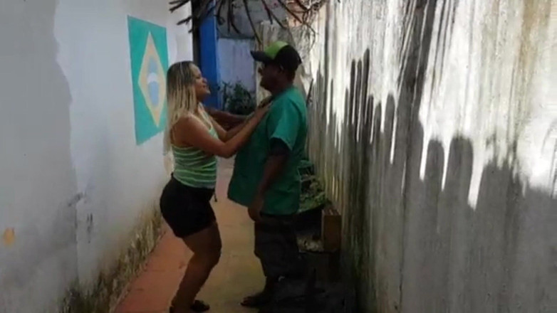 Paty Bumbum: Saya membayar kotak makan siang dengan mengisap