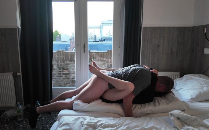Ohseehere: Sex na balkóně s bývalou přítelkyní