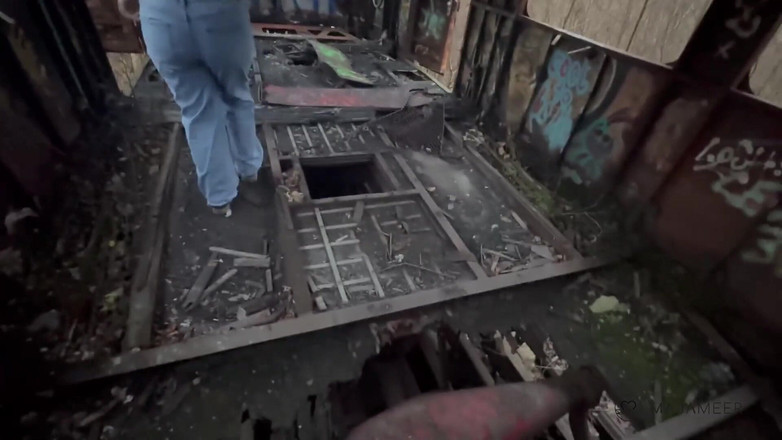 Maja Meer: Er und ich am verlassenen Ort ... und mein mit sperma...