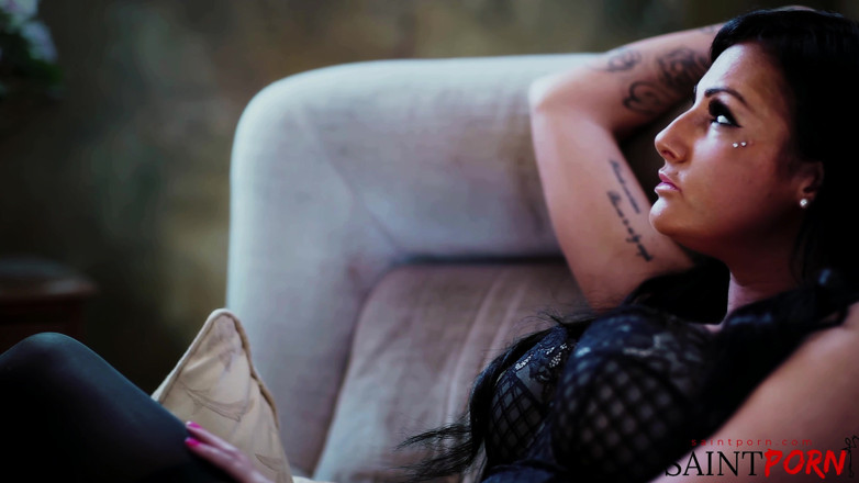 SaintPorn: Sexy Editor Amica Bentley Takes Writer on Erotic Journey of...