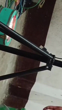 Tiramos a roupa dela e fizemos um vídeo de dentro do cobertor