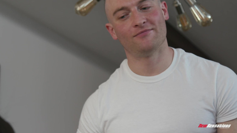 New Sensations: Stoute stiefzus Vina Sky hard geneukt