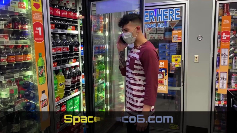 Hot Guys Fuck: O fată rea tatuată se fute după club