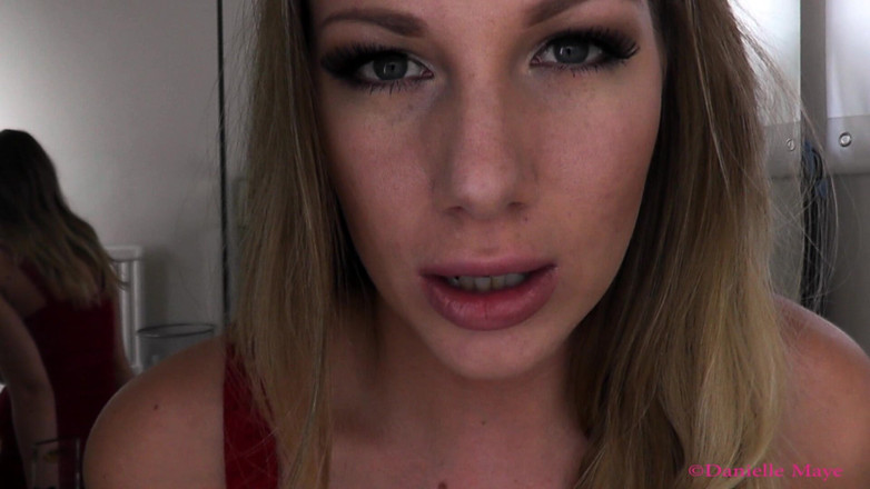DanielleMaye: ブルーアイの裏側