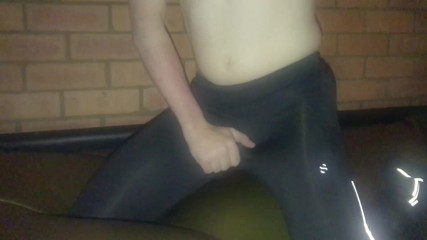 Aussie bi boy: Clear fleshlight wank in skinz on waterbed 29-12-2019