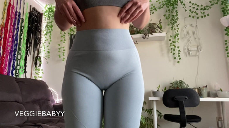 Veggiebabyy: Gym, legging, cameltoe, coaching masturbatoire, éjaculation, compte à rebours