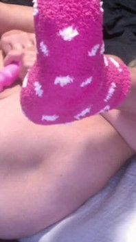 Hot MILF Vibes Her Wet Cunt Gets a Butt Plug in Her Asshole