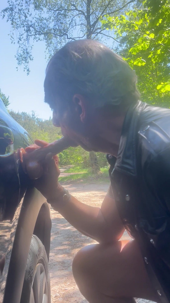 Benb Studio: na parkingu