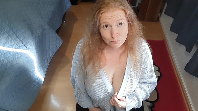Curly_Dreams: 사진 속 그는 키가 더 커 보였다