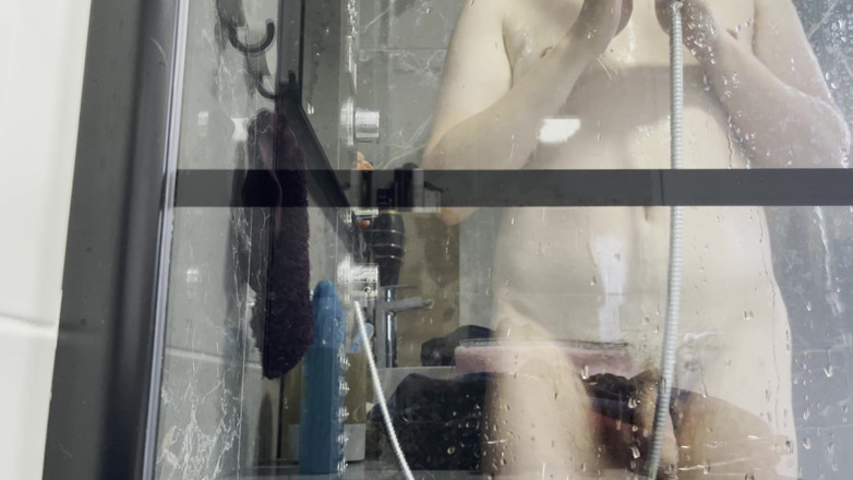 Aimeronds: Watch Me Taking a Shower 2