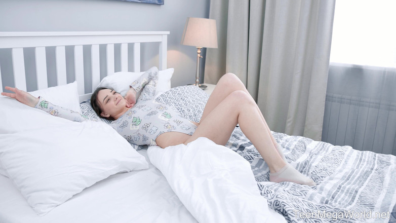 Teen Mega World: 累？获得高潮！