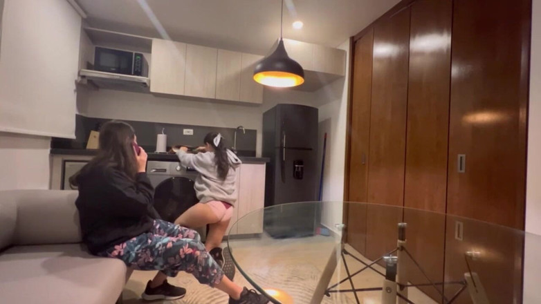 scarlettandc: La Vecina Siempre Jugando a Querer Ser Lesbiana