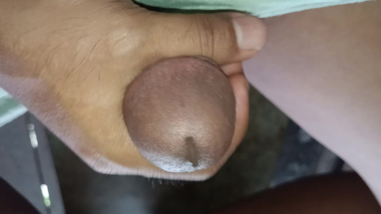 Renata Himalaya: Batang besar panas melancap di tempat awam sehingga pancutan mani