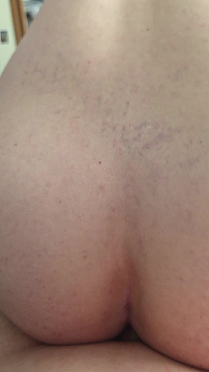 Gokmen Yaman: Folla duro en la cama y se corre mientras lo...