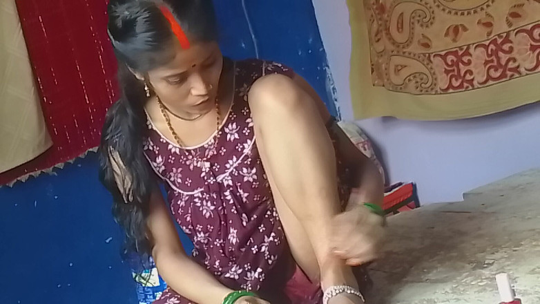 Rinki559: India aplica color para oír las piernas