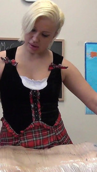 Skylar Harris'in yer aldığı classroom ediquette