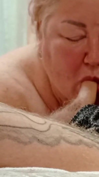 Menantu habis dua kali dalam 9 minit blowjob