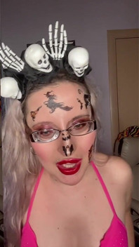 Le vostre lacrime sissy lubrificano il mio strapon - paga per il privilegio, Sissygirl! Clip di Findom Goaldigger