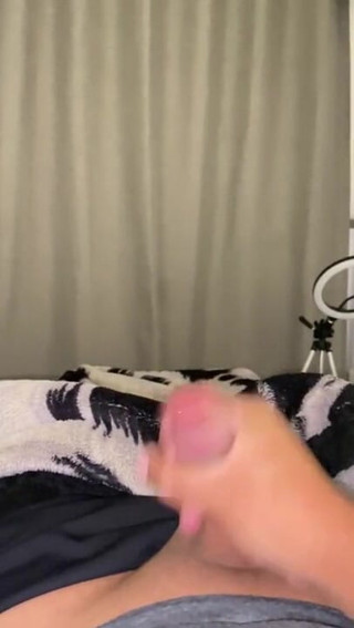Dylan Ford: Brazilian twink loves to cum before going to bed | Dylan...