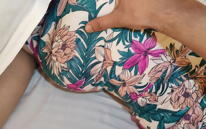 Nepalii: セクシーなおっぱいと完璧なボディのセクシーなお尻