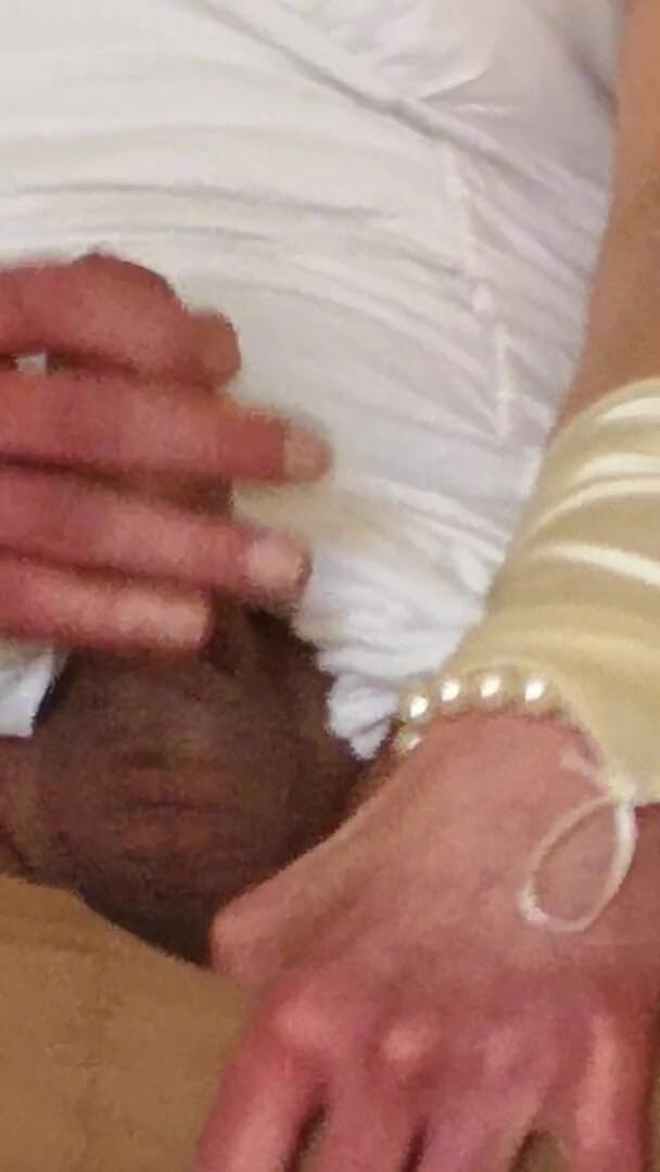 Wet Perversions In Nylons: Noszenie czystości i napalona część II