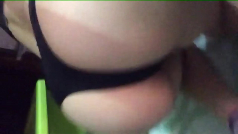 Adorable Teen: สาวน้อยขี้เงี่ยนบ้าสมัครเล่นโชว์กางเกงในแล้วตีตูดตัวเองเพราะเป็นสาวไม่ดีก่อนช่วยตัวเอง