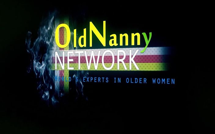 Old Nanny: मोटी दादी आदमी को चूसते हुए देख रही है