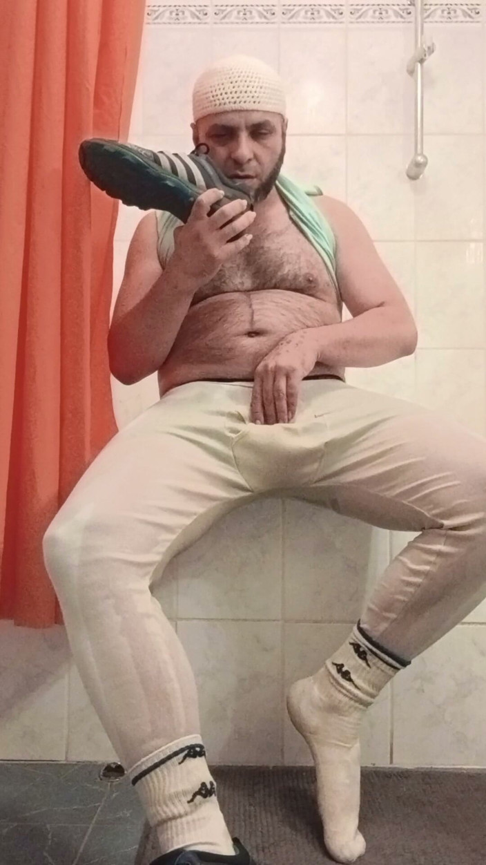 SmokedAlloy2: Sale-jb complètement en colère dans les toilettes. Sous-vêtements et chaussettes