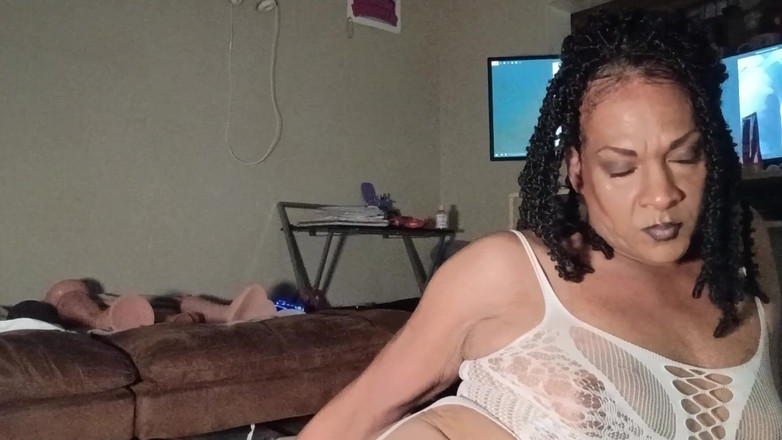 KNKY Bee: エクストラ・スロッピー・ディープスロート