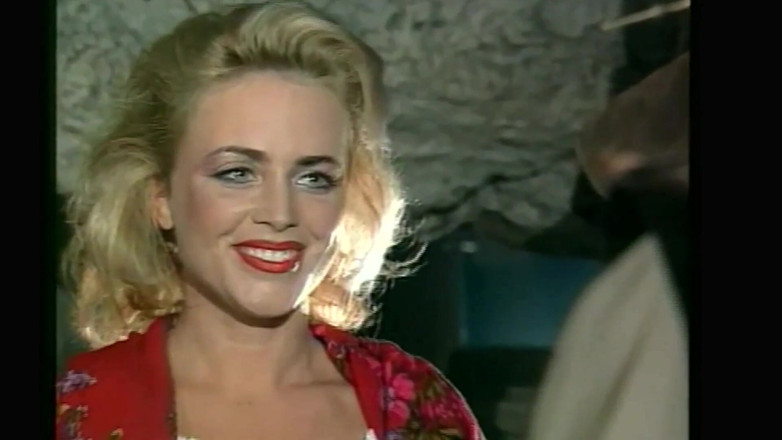 Vintage megastore: Italienischer retro-porno in historischen kostümen aus den 80er jahren