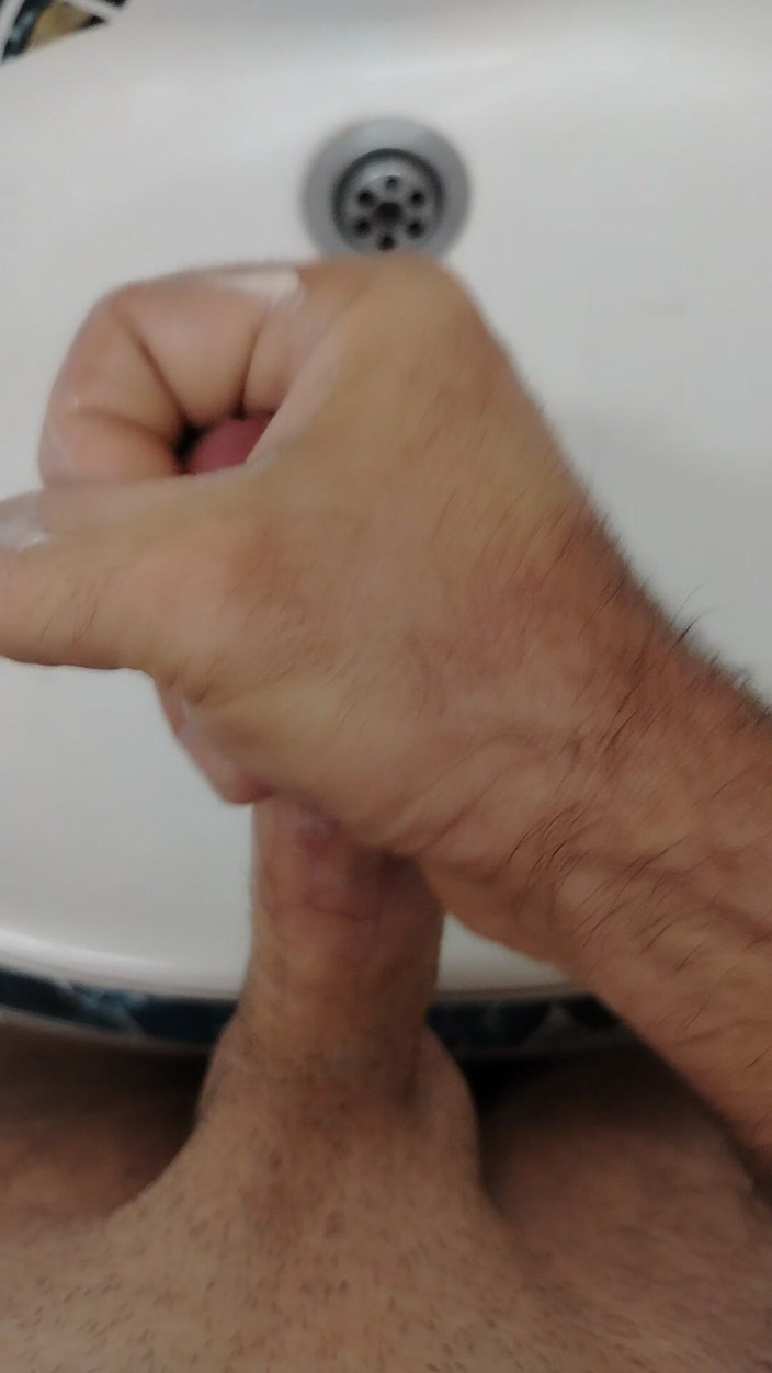AlexKidd1748: Cumshot Before Bed