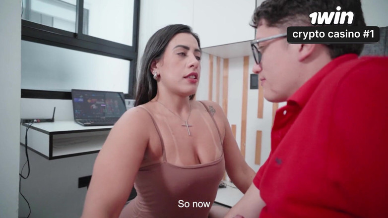 Kylei Ellish: Geschiedene MILF Fickt Jungfräulichen Nerd, Um Ihr Zu Helfen, Online...