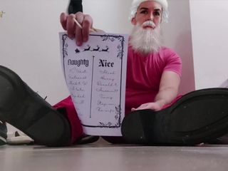 Manly foot: Вітчим-гей - особливе Різдво - сімейні гріхи та секрети в цьому році вклали їх у неслухняний список Санти