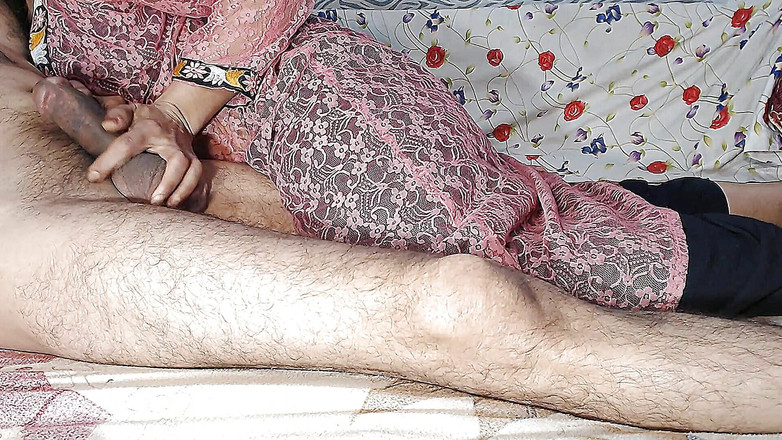 Netu: Desi Pakistani Bhabhi Pussy Fucked with Hardsex in Doggystyle