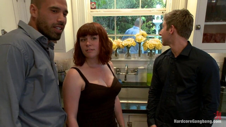 Hardcore Gangbang by Kink: La soirée échangiste - le fantasme de gangbang d’une MILF excitée se...