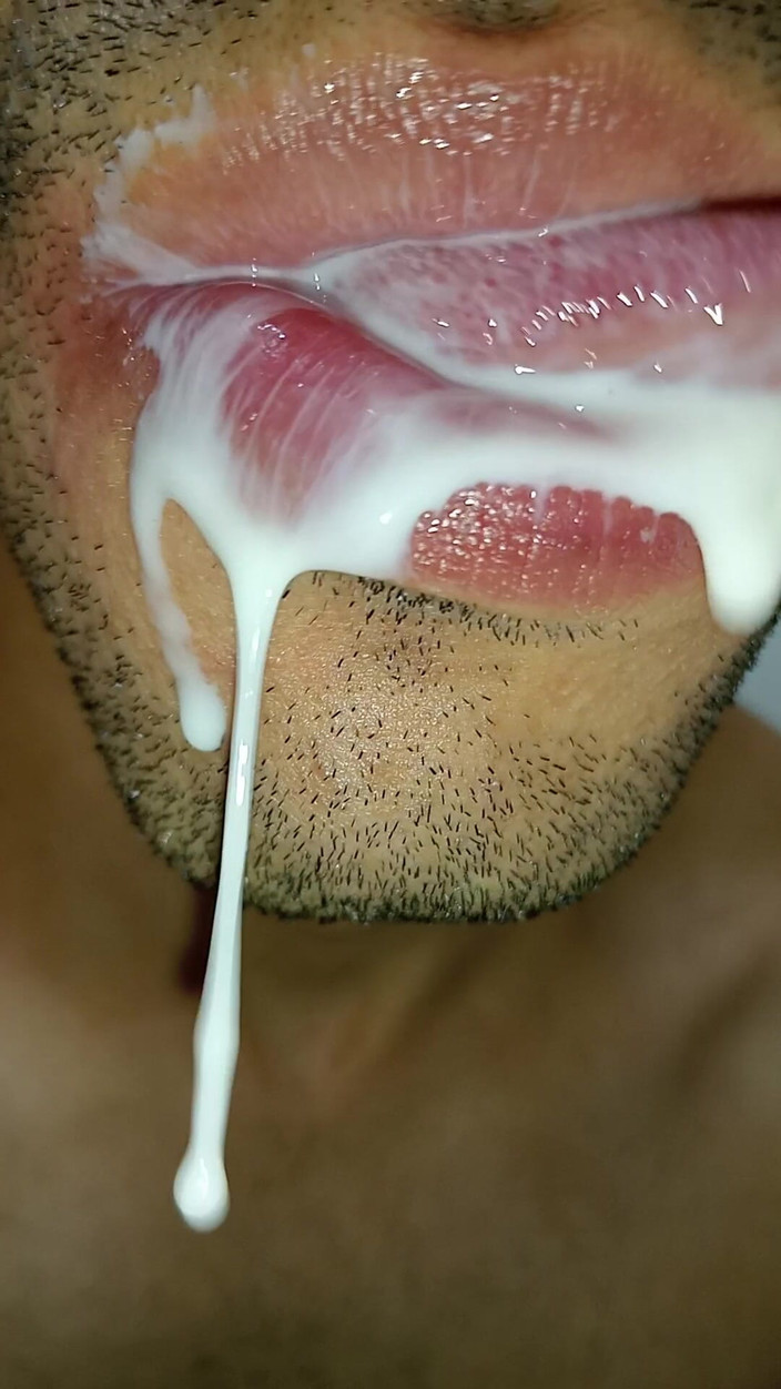 Rey rey: J’adore le sperme dans ma bouche, la langue longue, baiser,...