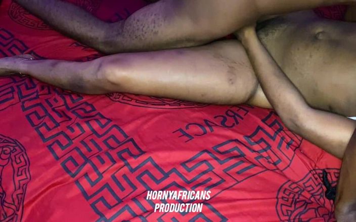 Horny Africans: Meid gedomineerd in missionarishouding
