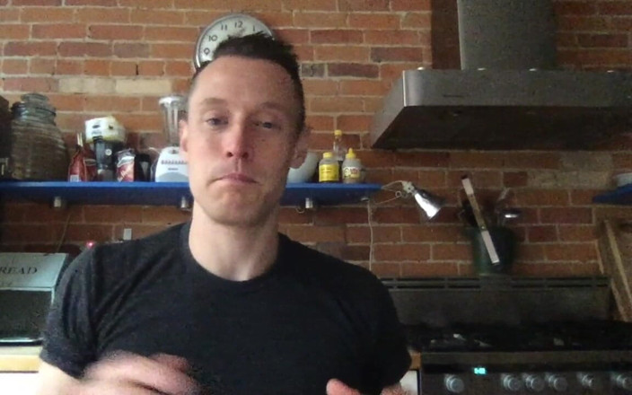 Himeros Backstage: Blake viene legata a un ponte in chat dal vivo