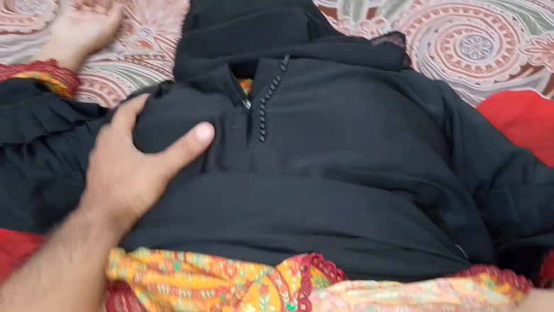 QueenbeautyQB: I Fucked My Muslim Stepmom in My Room