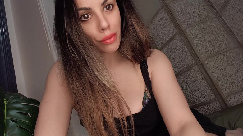 Annika Rain: Vow perkahwinan awak digesel ke dalam dubur saya